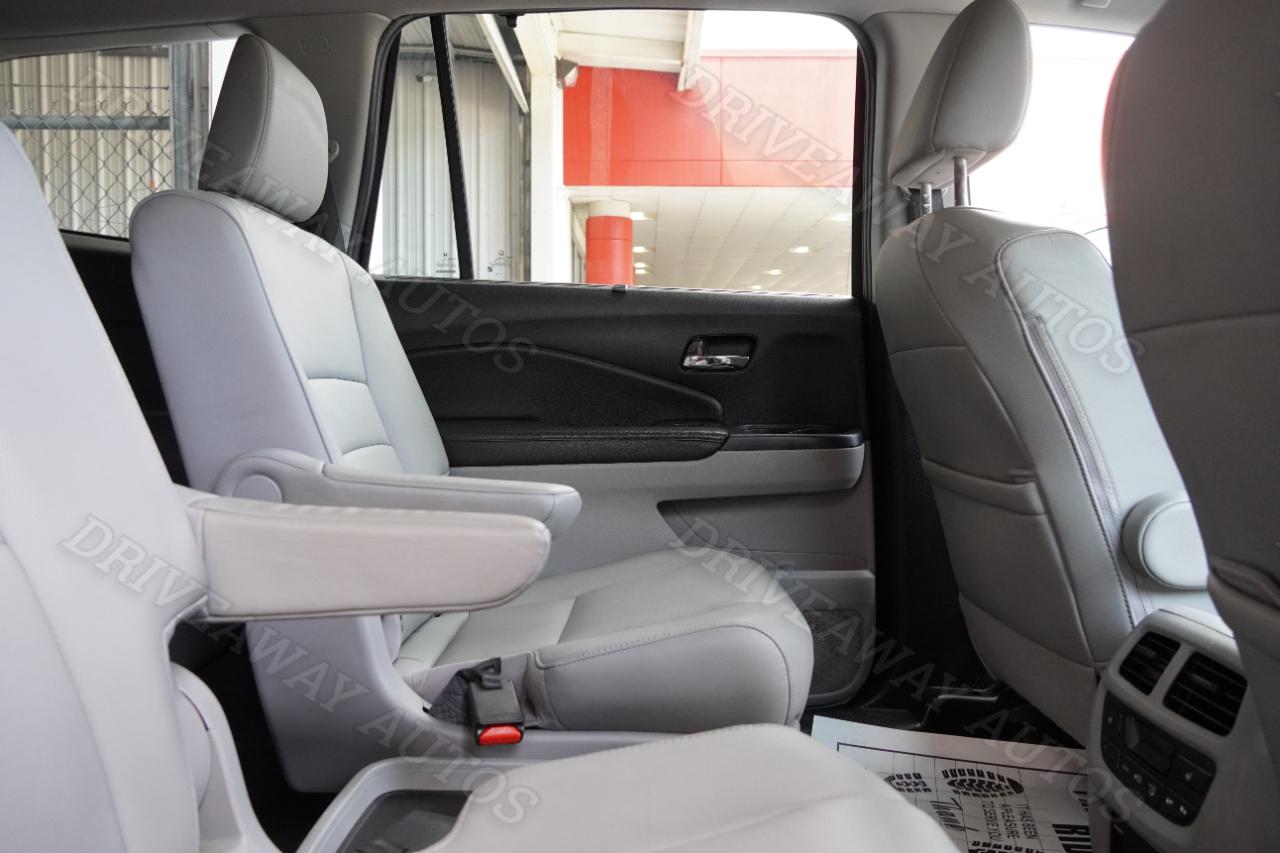 Honda Pilot Touring 7-Passenger 2WD 2019