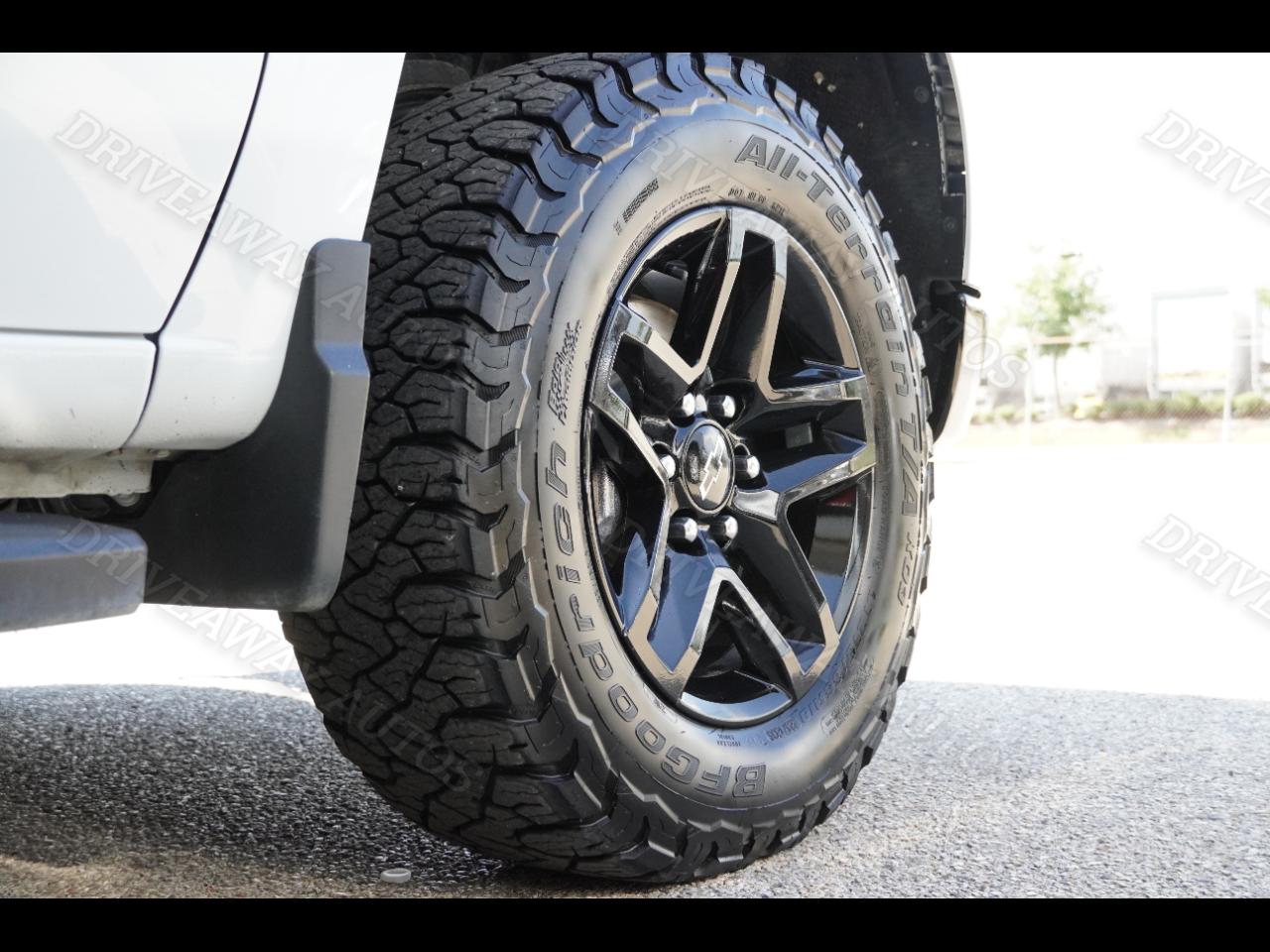 2023 Chevrolet Silverado 1500 4WD Crew Cab 147" LT Trail Boss