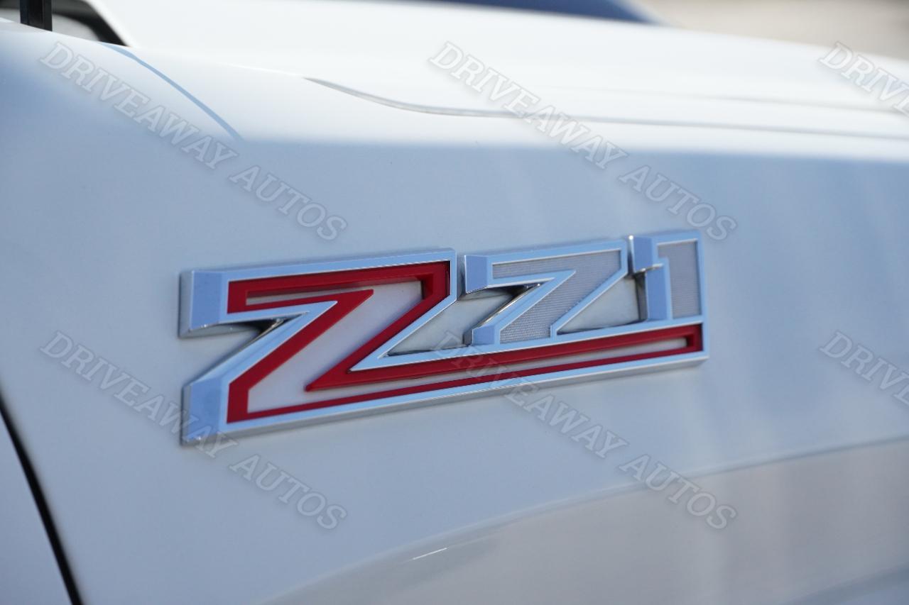Chevrolet Silverado 1500 4WD Crew Cab 147" LT Trail Boss 2023
