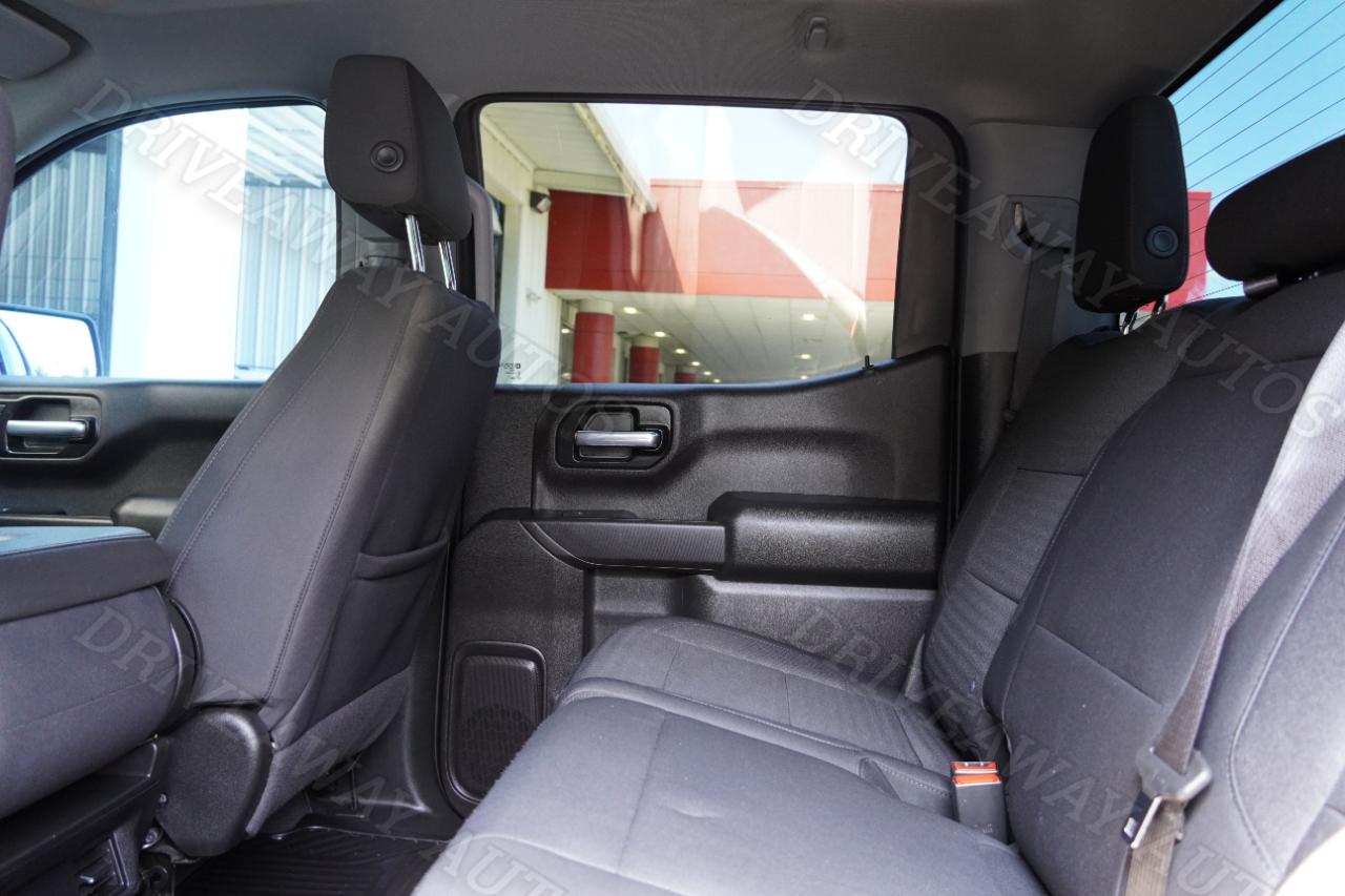 Chevrolet Silverado 1500 2WD Crew Cab 147" Custom 2023