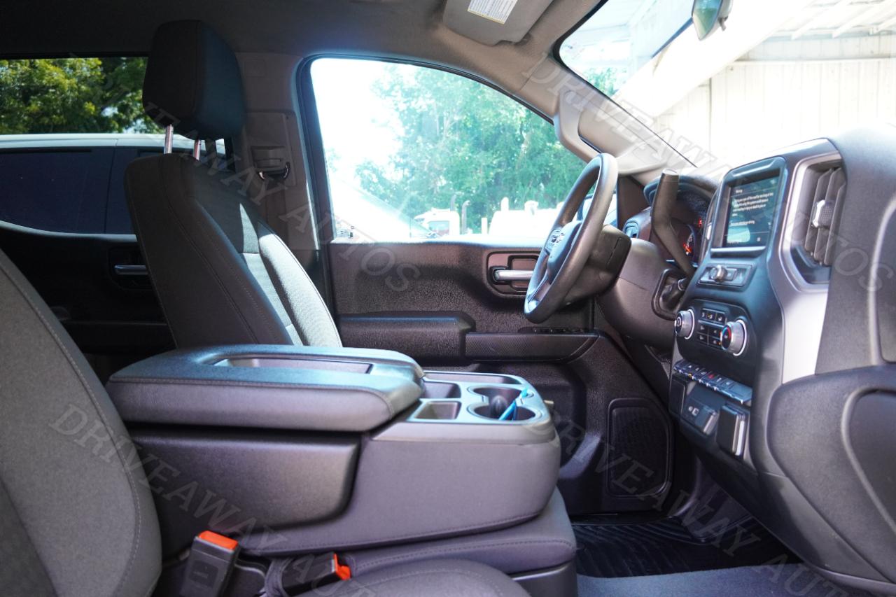 Chevrolet Silverado 1500 2WD Crew Cab 147" Custom 2023
