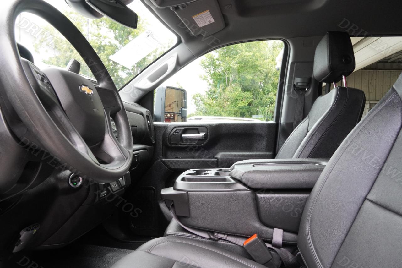 Chevrolet Silverado 3500HD 4WD Crew Cab 172" Work Truck 2025