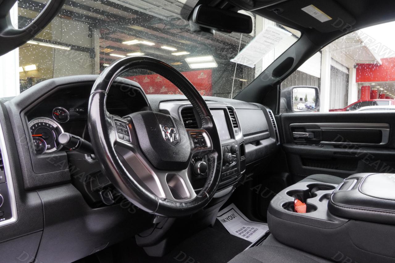 RAM 1500 Classic Warlock 4x2 Crew Cab 5'7" Box 2021