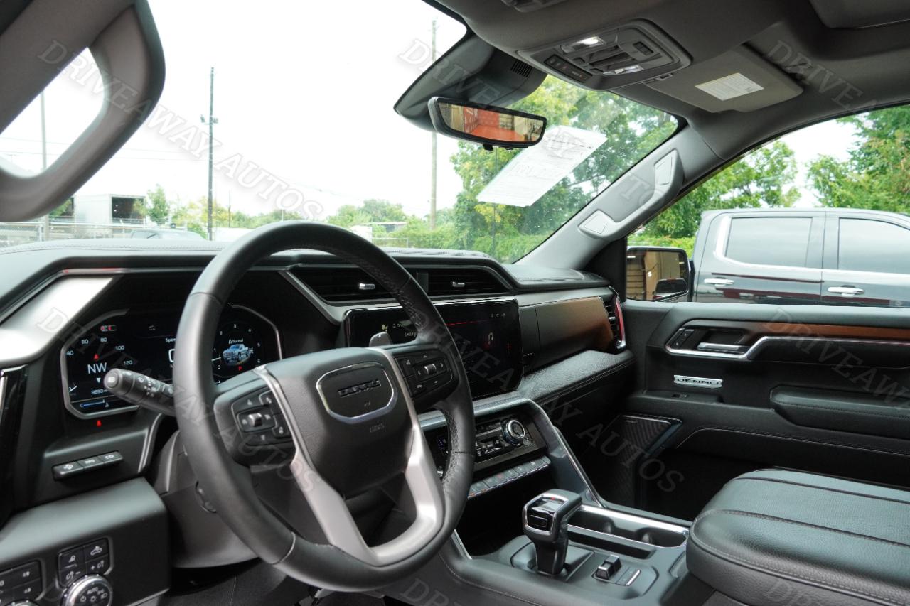 GMC Sierra 1500 4WD Crew Cab 147" Denali 2024