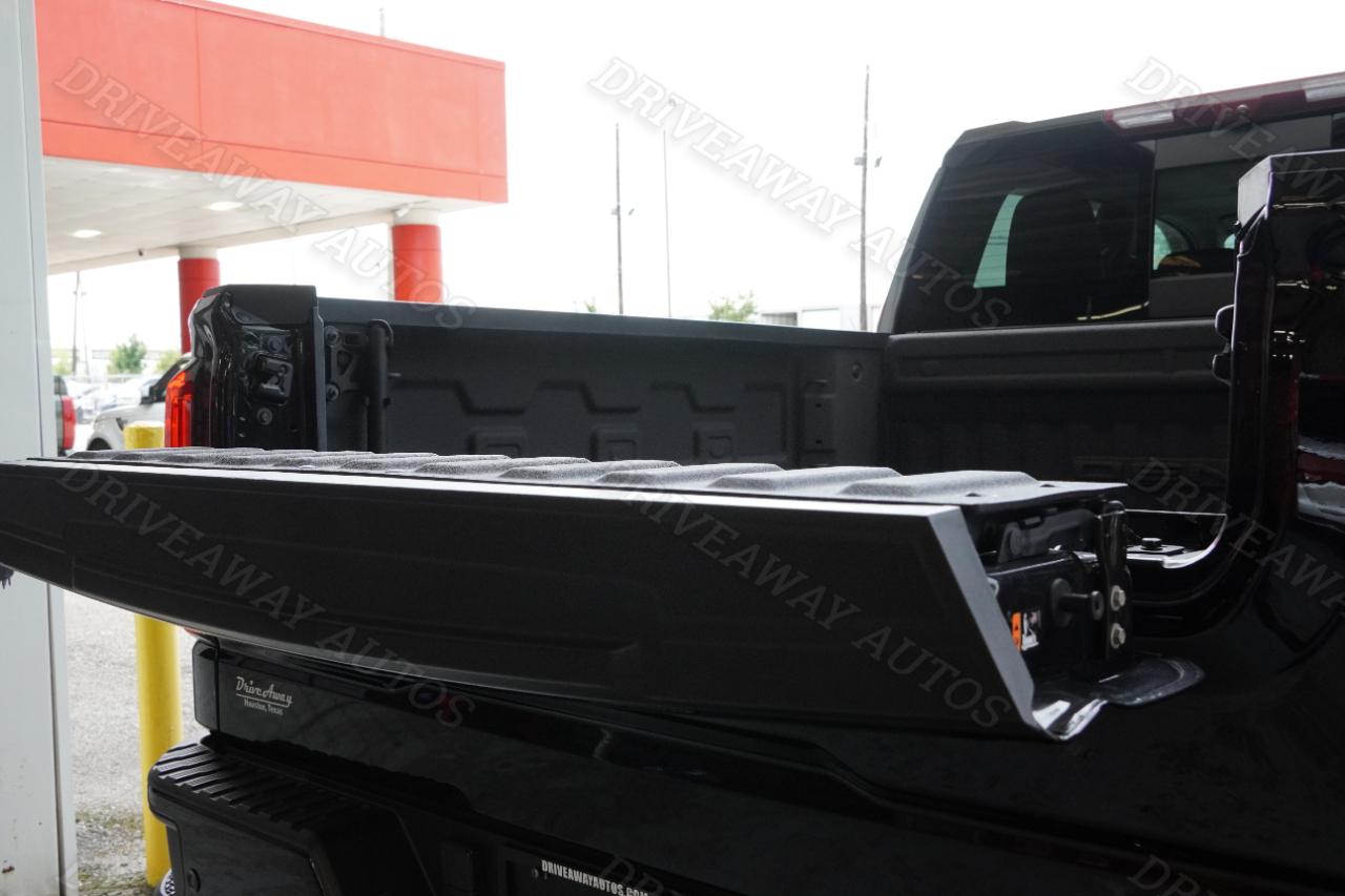 GMC Sierra 1500 4WD Crew Cab 147" Denali 2024
