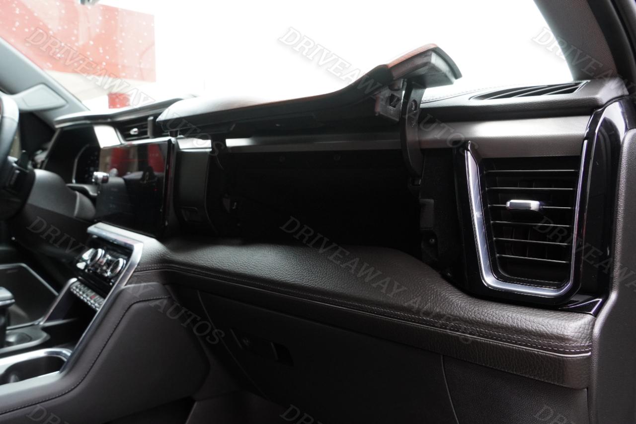 GMC Sierra 1500 4WD Crew Cab 147" Denali 2024