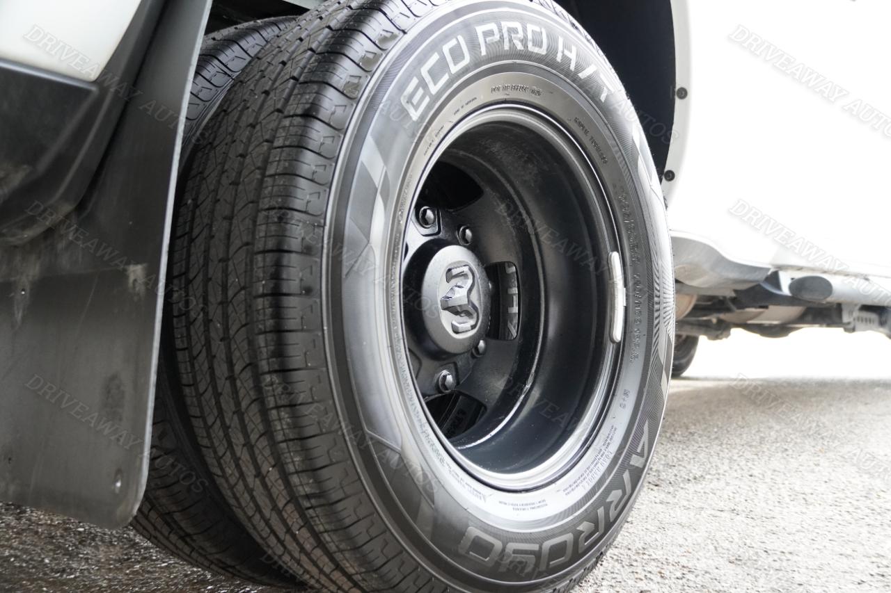 RAM 3500 Tradesman 4x4 Crew Cab 8' Box 2025