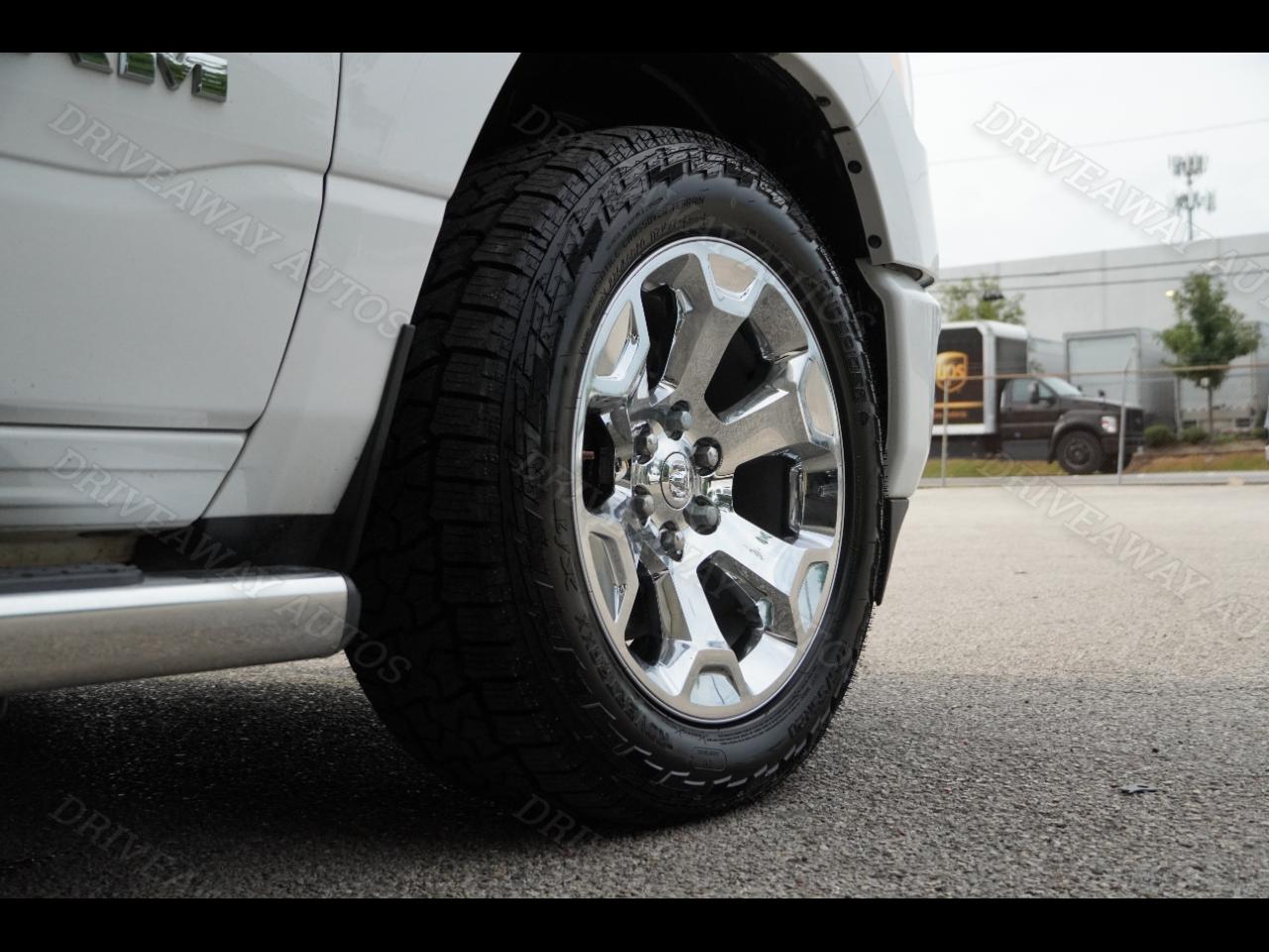 RAM 1500 Big Horn 4x4 Crew Cab 5'7" Box 2021