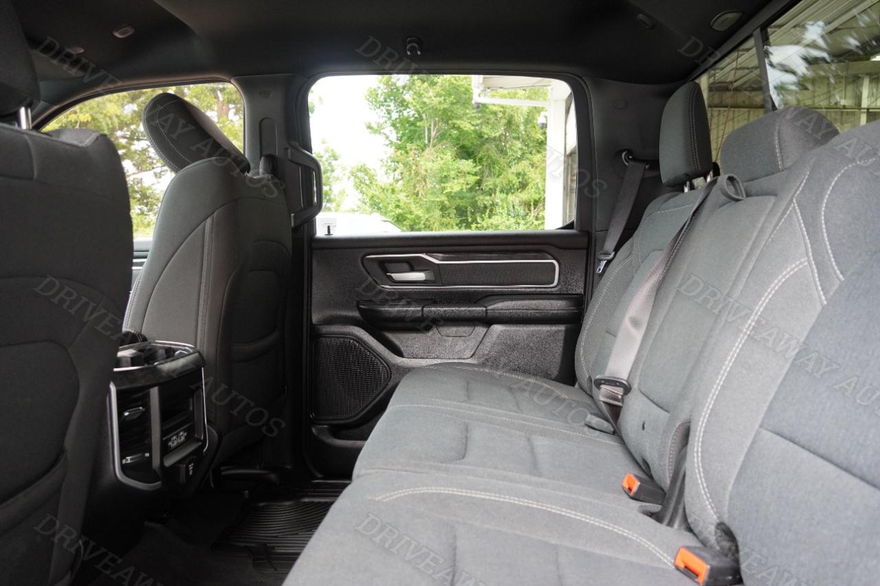 RAM 1500 Big Horn 4x4 Crew Cab 5'7" Box 2021