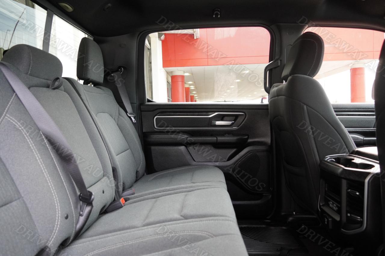 RAM 1500 Big Horn 4x4 Crew Cab 5'7" Box 2021