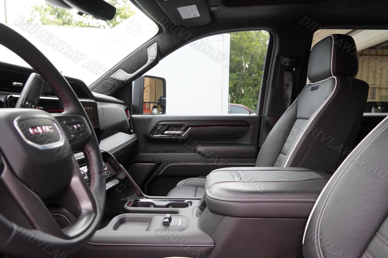 GMC Sierra 2500HD 4WD Crew Cab 159" AT4X 2025