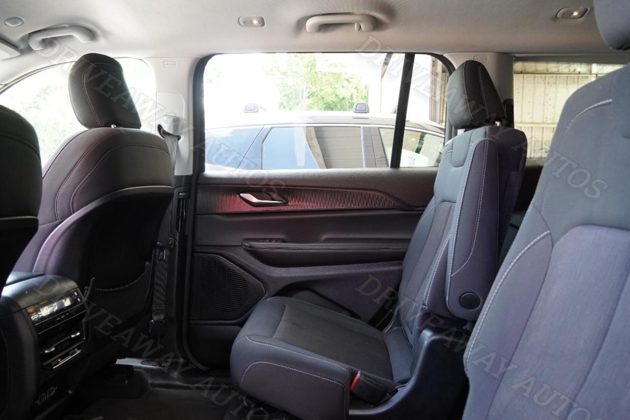 Jeep Grand Cherokee L Laredo 4x4 2023