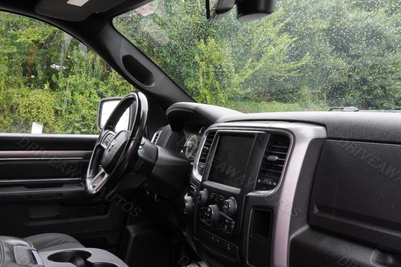 RAM 1500 Classic Warlock 4x2 Crew Cab 5'7" Box 2021
