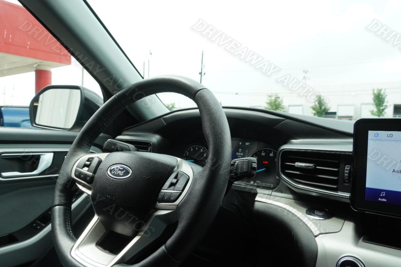 Ford Explorer XLT RWD 2024