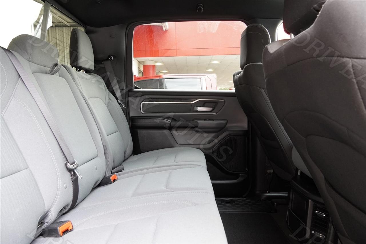 RAM 1500 Big Horn 4x4 Crew Cab 6'4" Box 2022