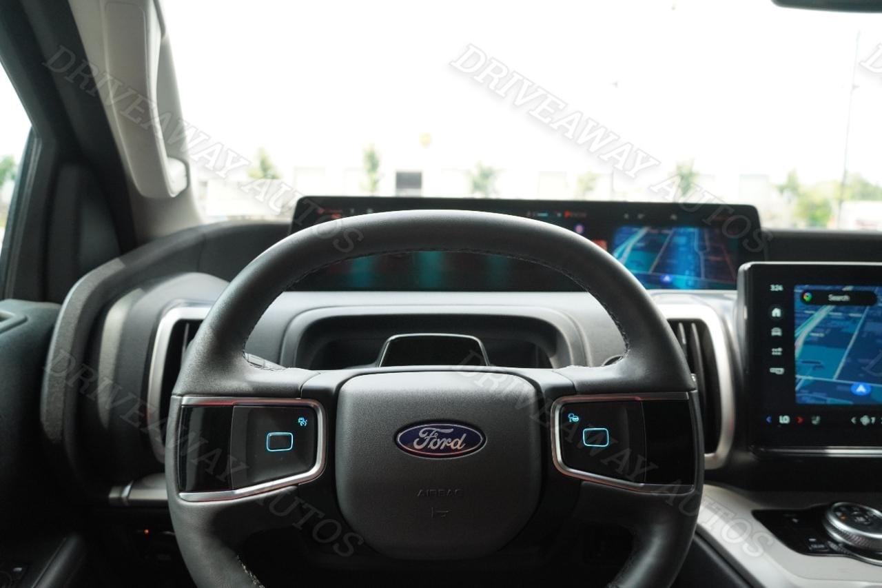 Ford Expedition Active 4x4 2025