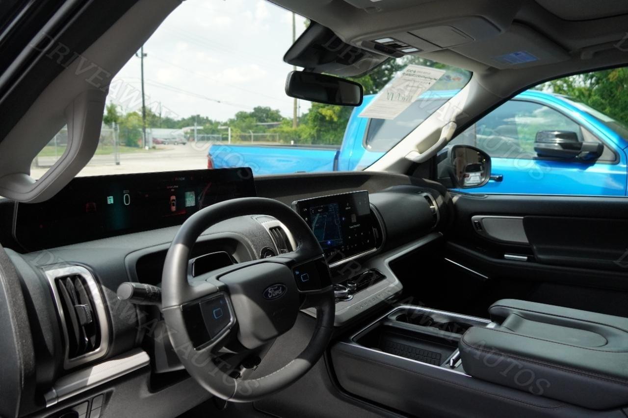 Ford Expedition Active 4x4 2025