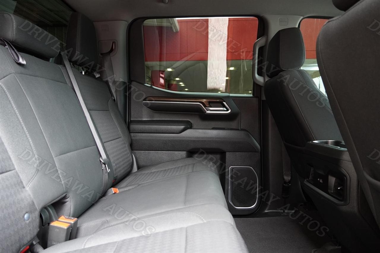 Chevrolet Silverado 1500 2WD Crew Cab 147" LT 2023