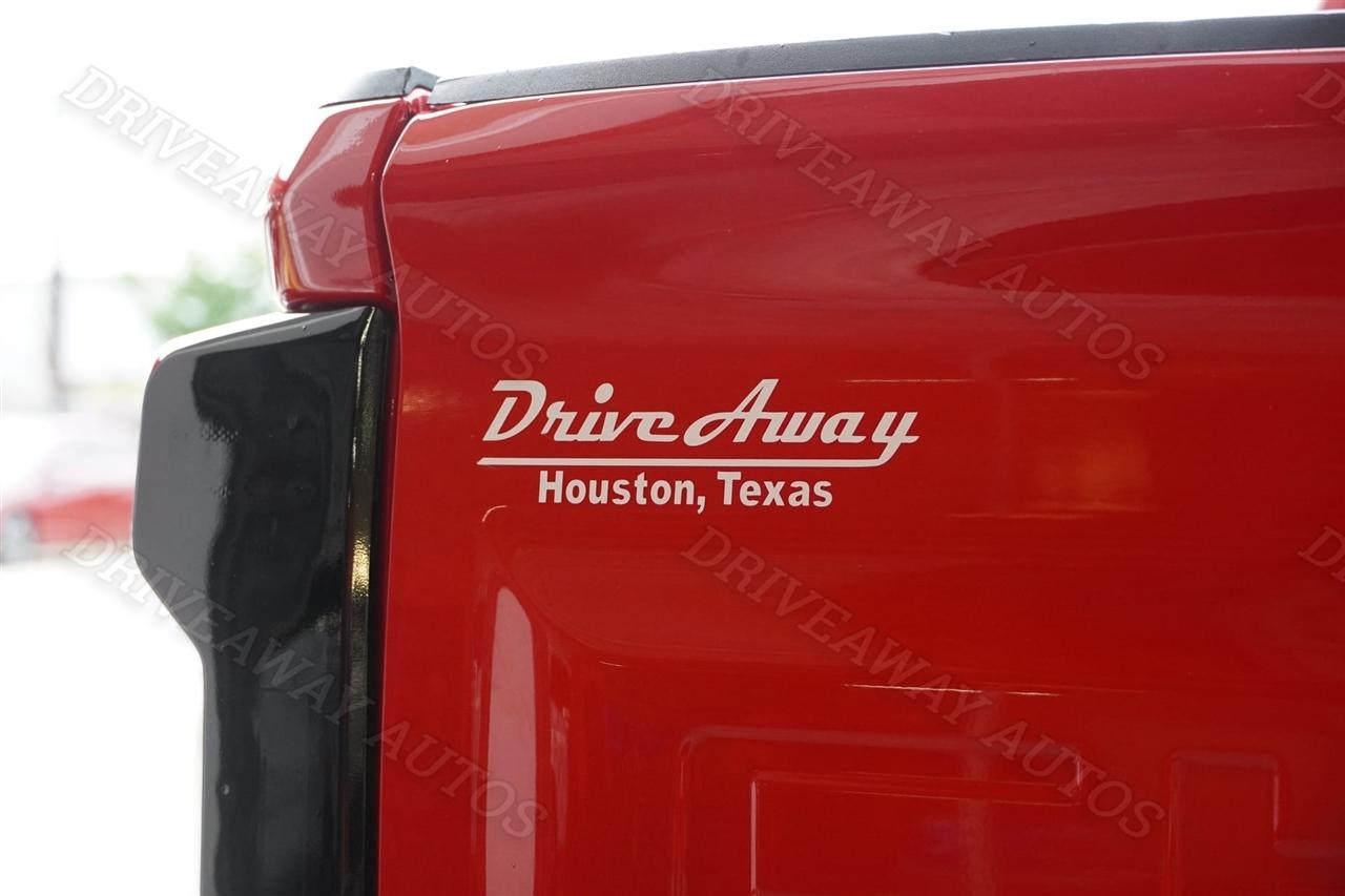 Chevrolet Silverado 1500 2WD Crew Cab 147" LT 2023