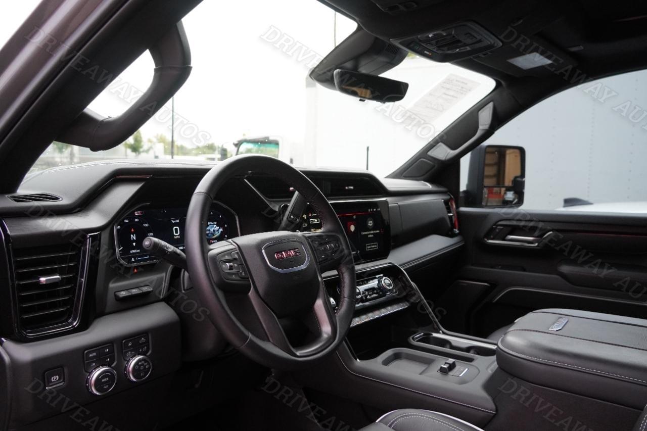 GMC Sierra 2500HD 4WD Crew Cab 159" AT4X 2025