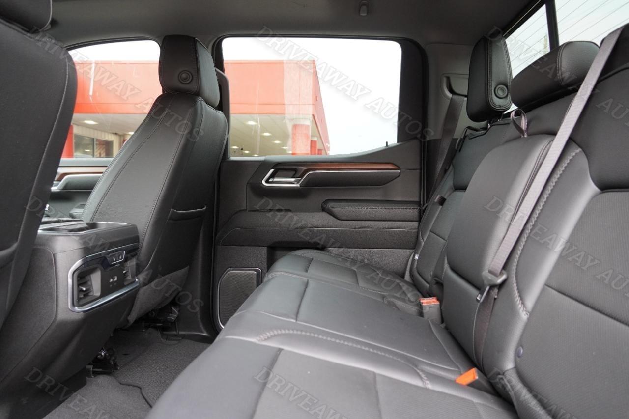 GMC Sierra 1500 4WD Crew Cab 147" Denali 2024