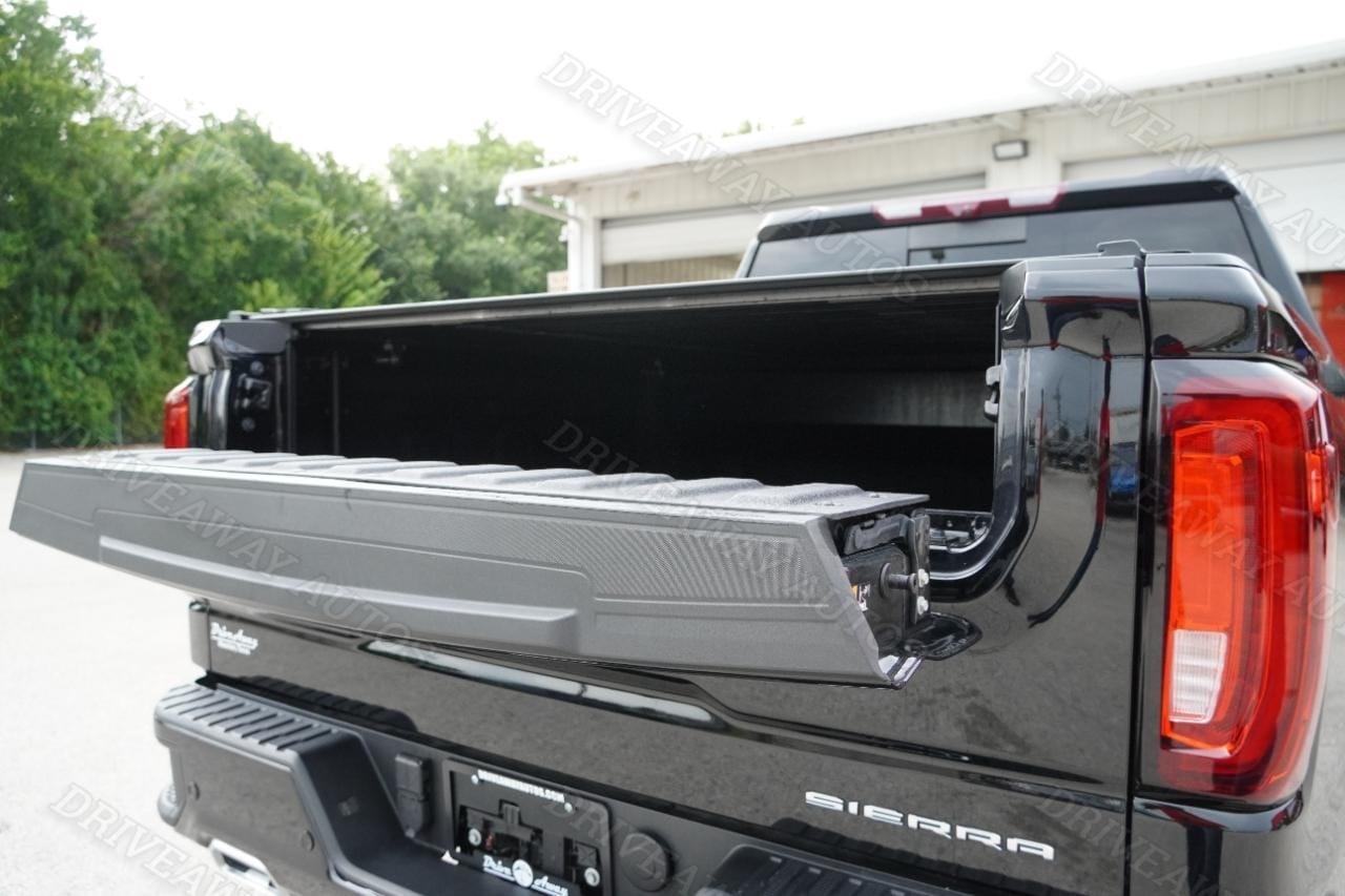 GMC Sierra 1500 4WD Crew Cab 147" Denali 2024