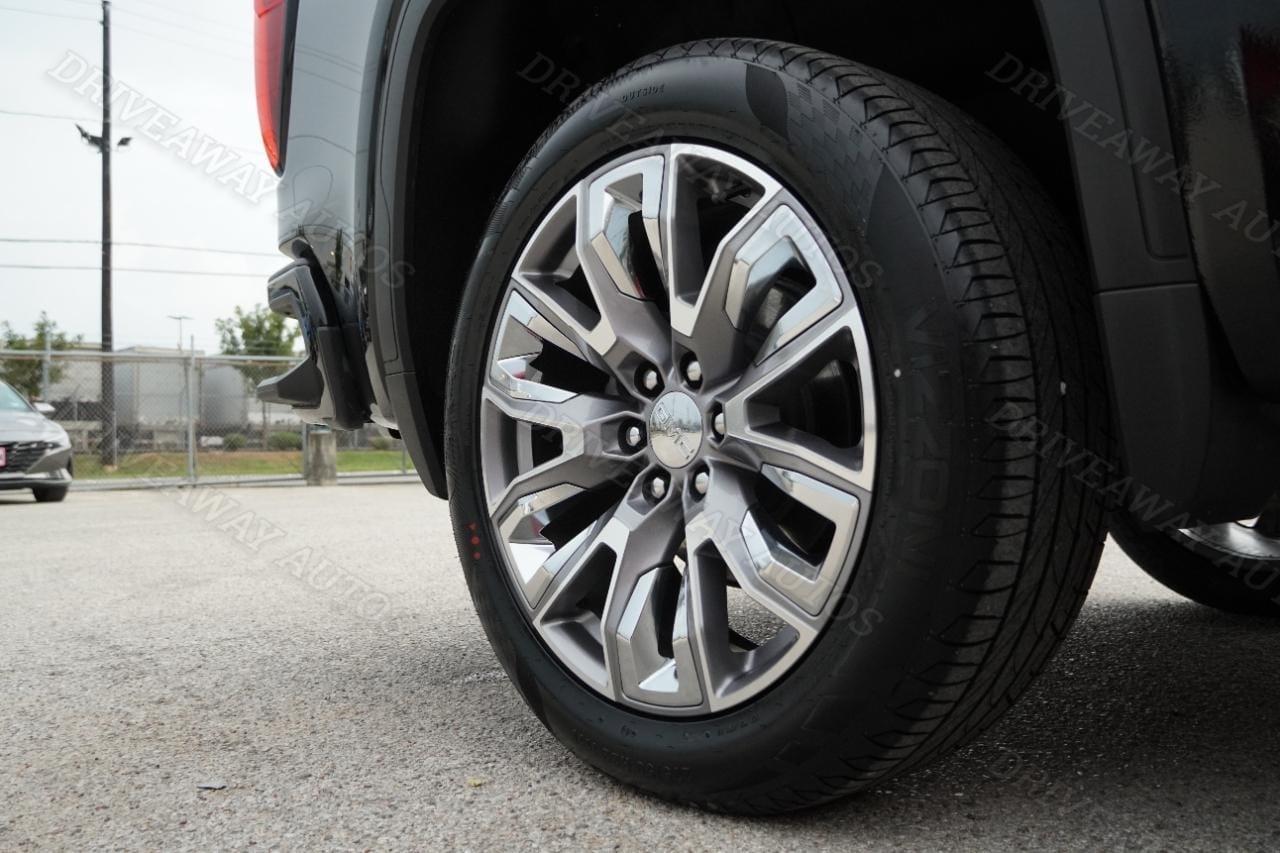 GMC Sierra 1500 4WD Crew Cab 147" Denali 2024