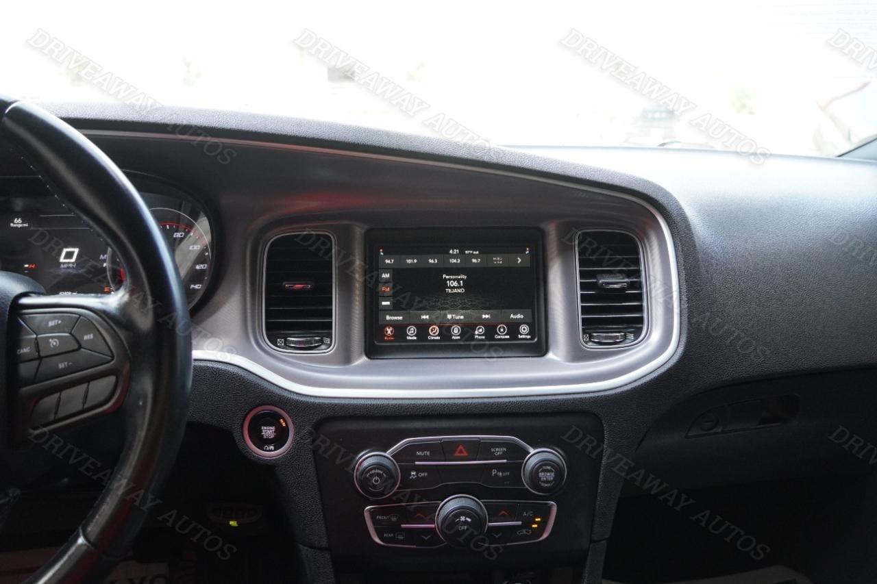 Dodge Charger SXT RWD 2022