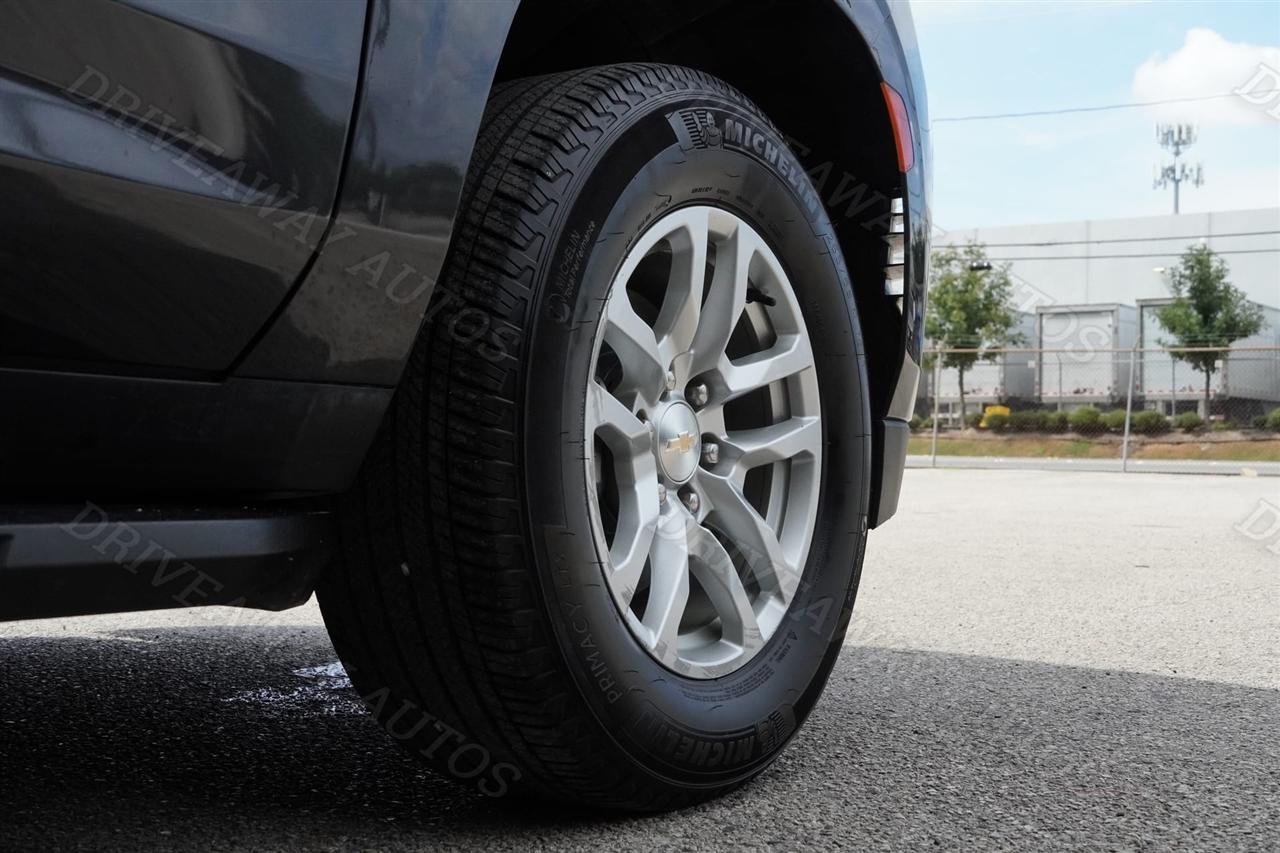 Chevrolet Suburban 2WD 4dr LT 2023