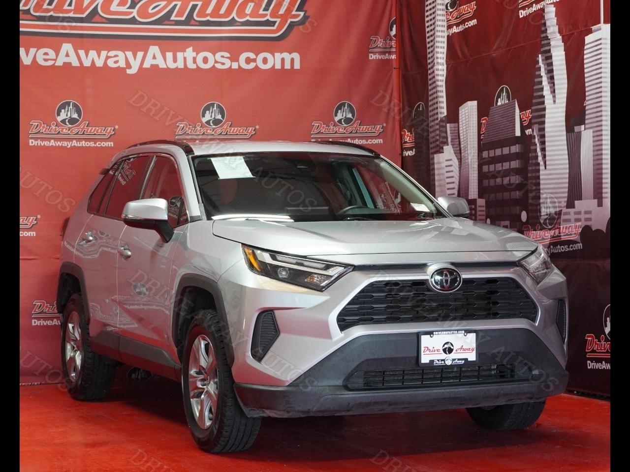 2024 Toyota RAV4 XLE FWD (Natl)