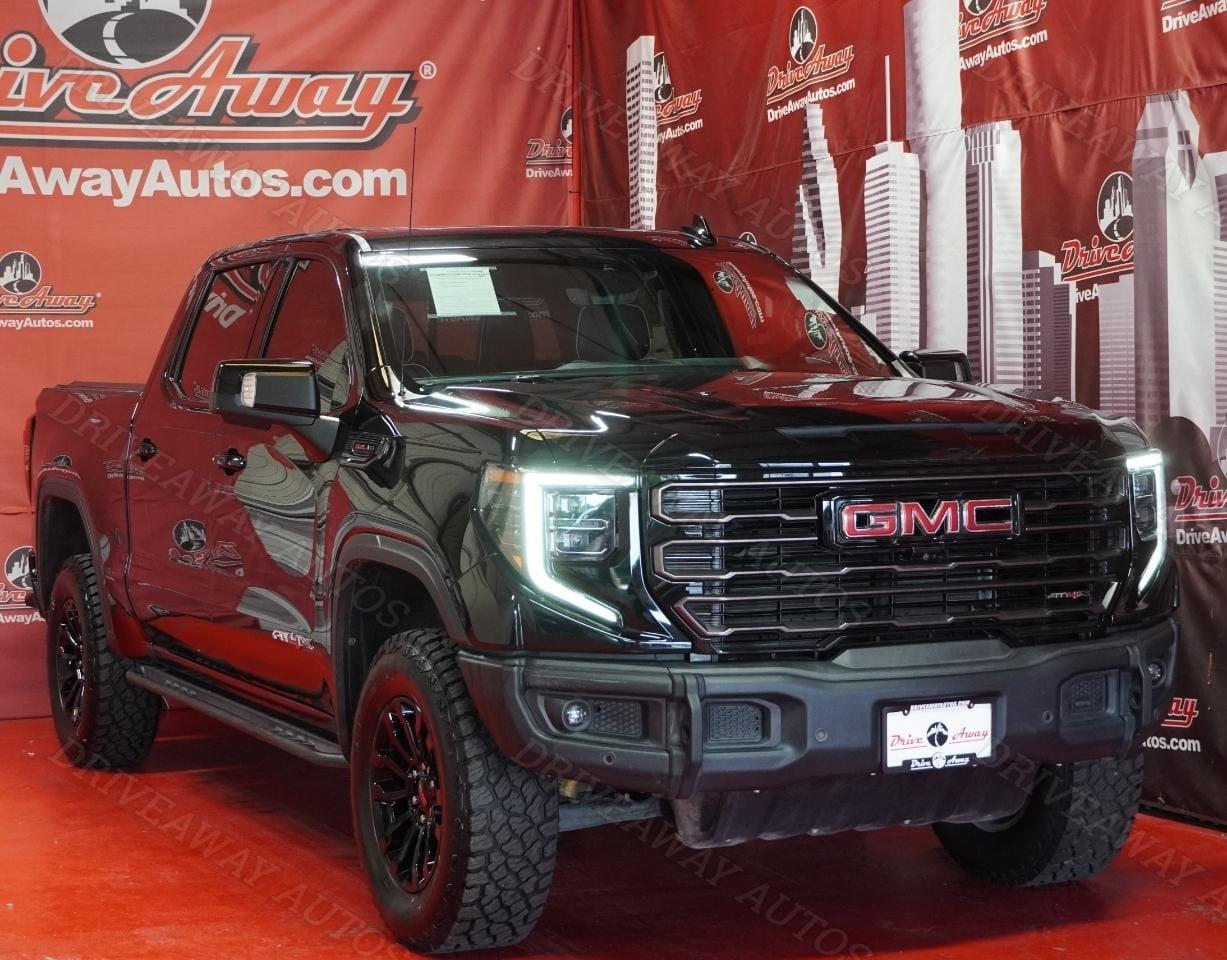 GMC Sierra 1500 4WD Crew Cab 147" AT4X 2023