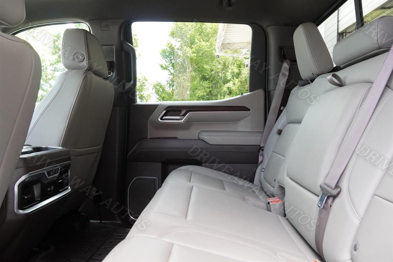 GMC Sierra 1500 4WD Crew Cab 147" SLT 2023