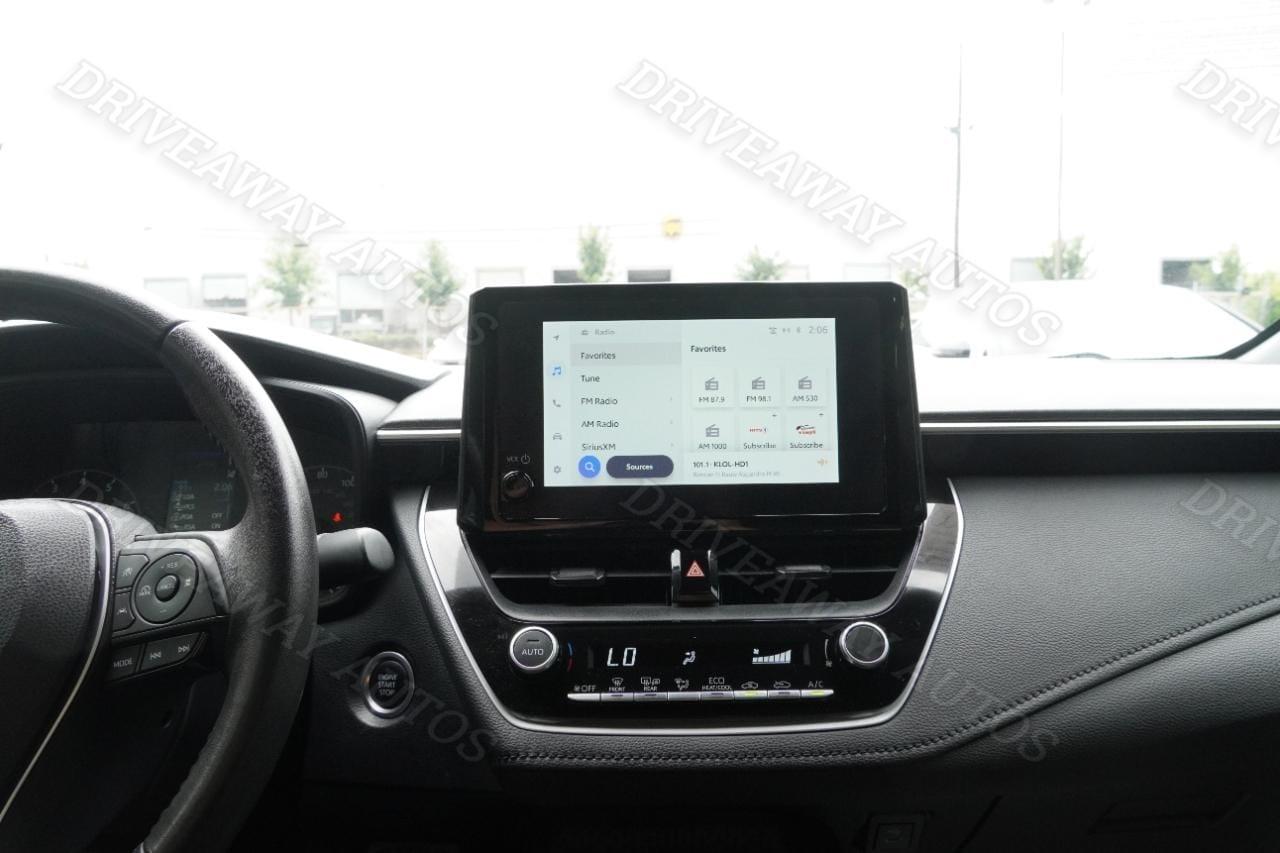 Toyota Corolla SE CVT (Natl) 2023