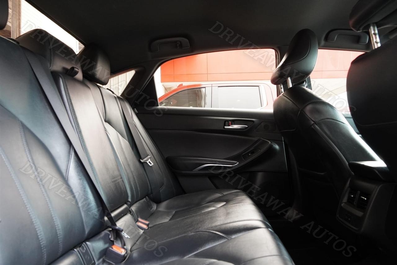 Toyota Avalon XLE FWD (Natl) 2022