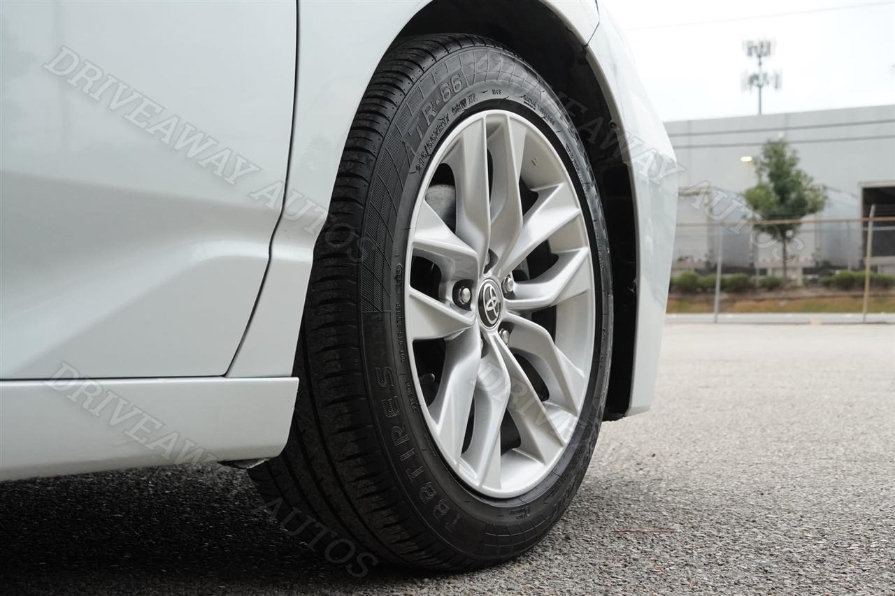 Toyota Avalon XLE FWD (Natl) 2022