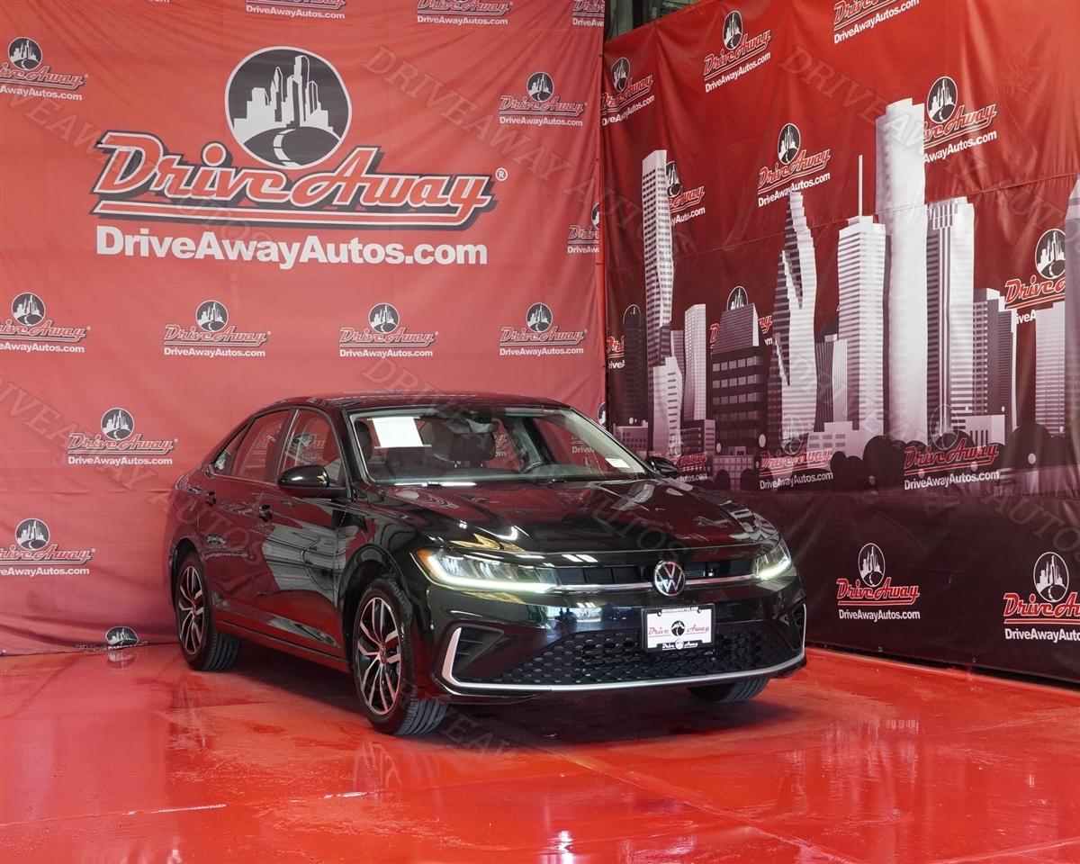 2025 Volkswagen Jetta SE Auto