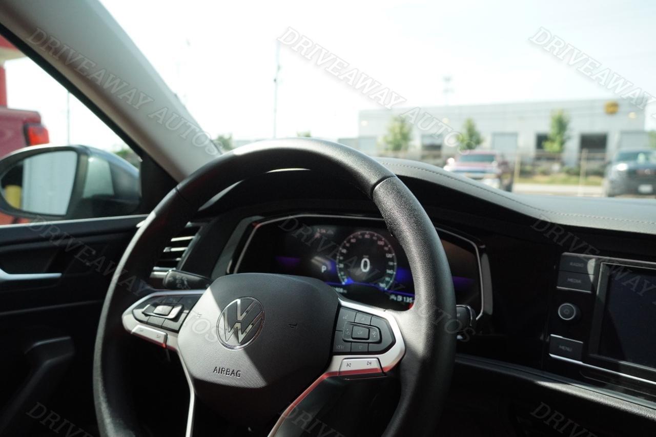 Volkswagen Jetta SE Auto 2023