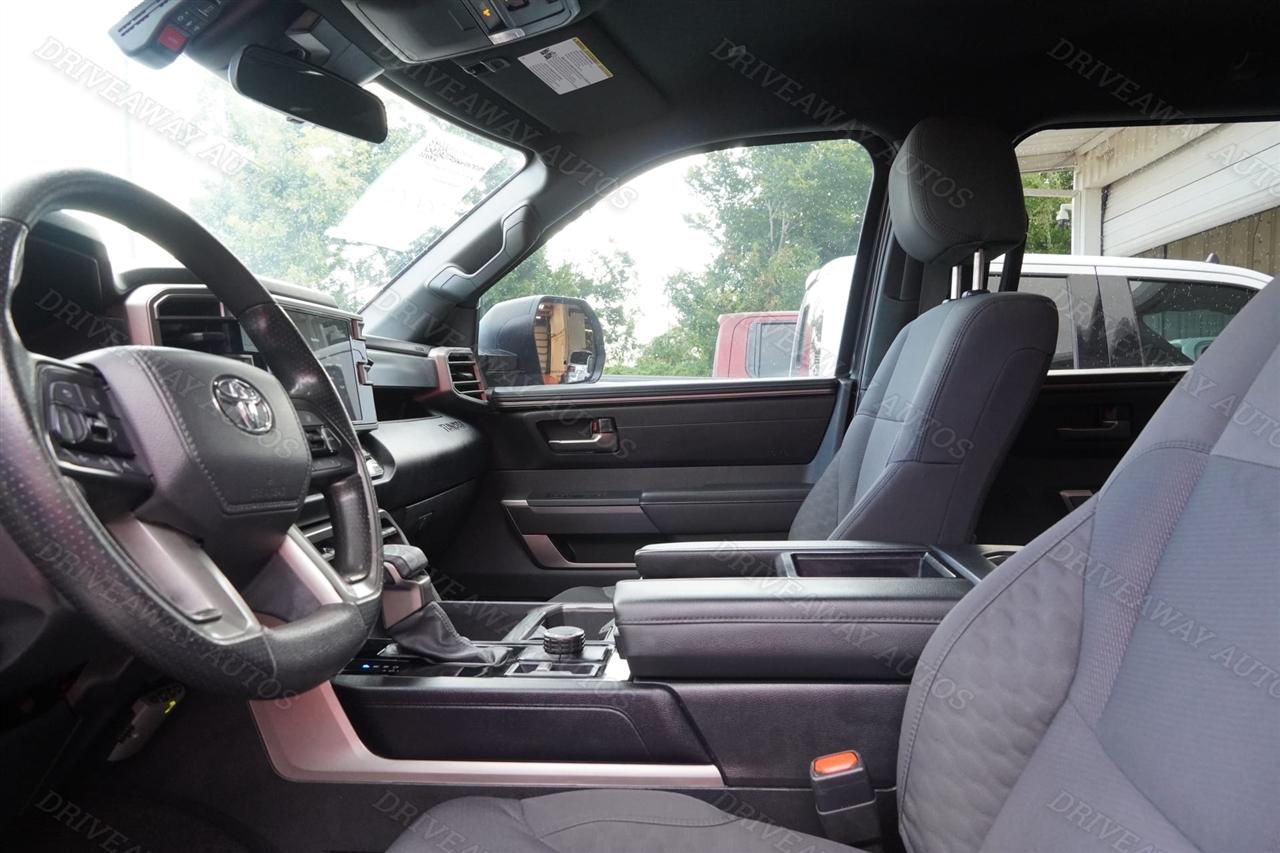 Toyota Tundra 4WD SR5 CrewMax 5.5' Bed (Natl) 2025