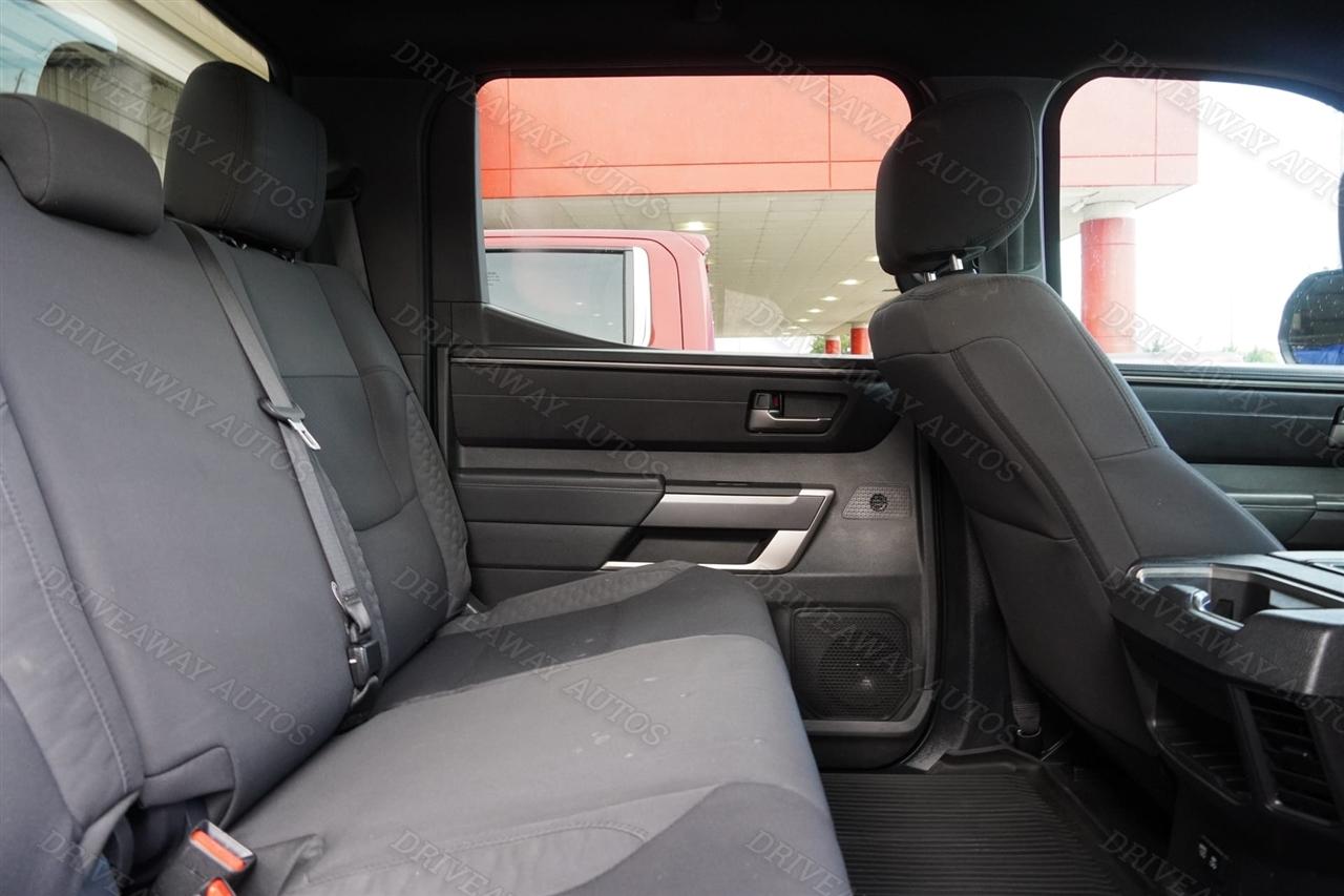 Toyota Tundra 4WD SR5 CrewMax 5.5' Bed (Natl) 2025