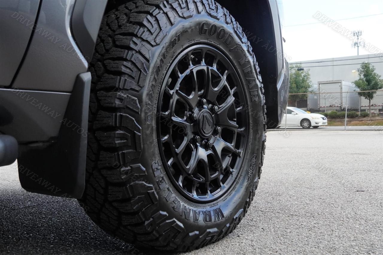 Toyota Tundra 4WD SR5 CrewMax 5.5' Bed (Natl) 2025