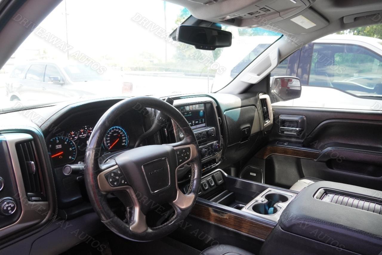 GMC Sierra 1500 4WD Crew Cab 143.5" Denali 2018