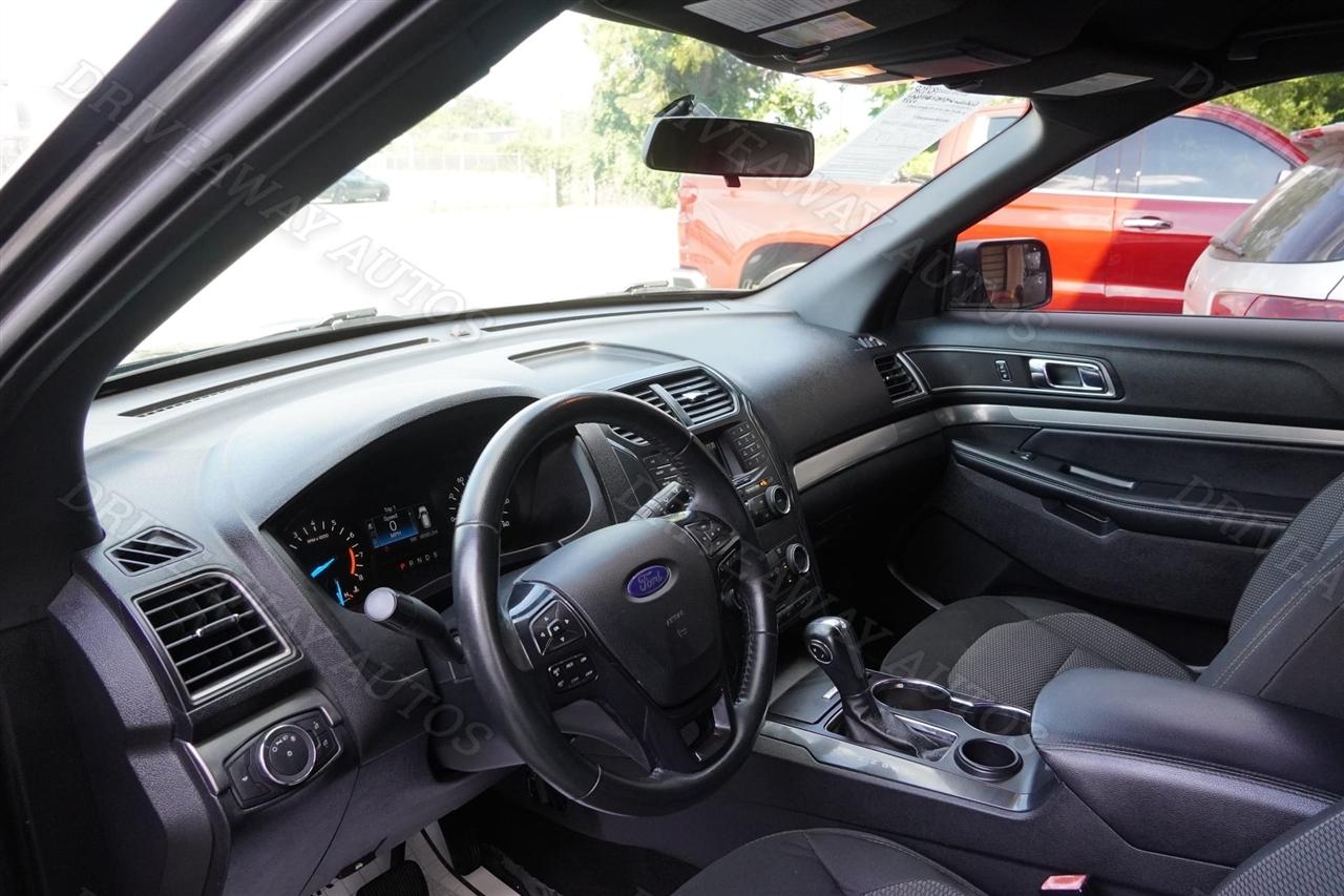 Ford Explorer XLT FWD 2019