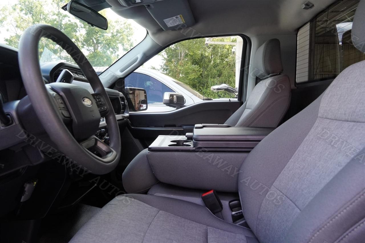 Ford F-150 XL 4WD Reg Cab 8' Box 2024