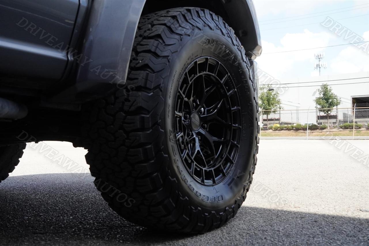 Ford F-150 XL 4WD Reg Cab 8' Box 2024