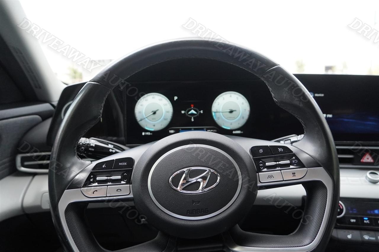 Hyundai Elantra Limited IVT *Ltd Avail* 2021