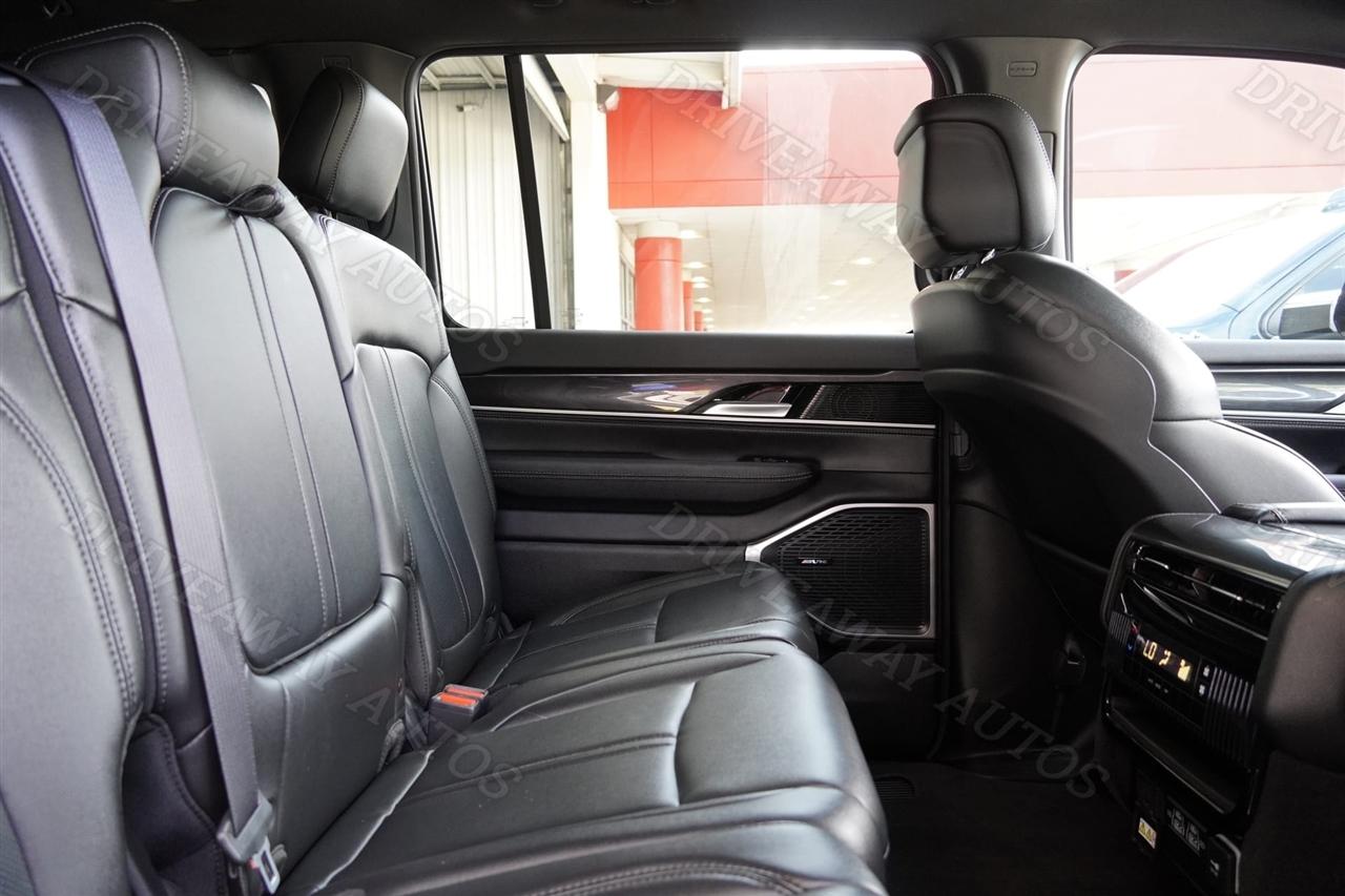 Jeep Wagoneer 4x2 2024