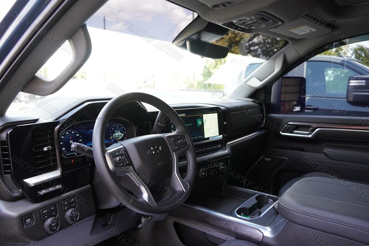 Chevrolet Silverado 2500HD 4WD Crew Cab 159" LTZ 2025
