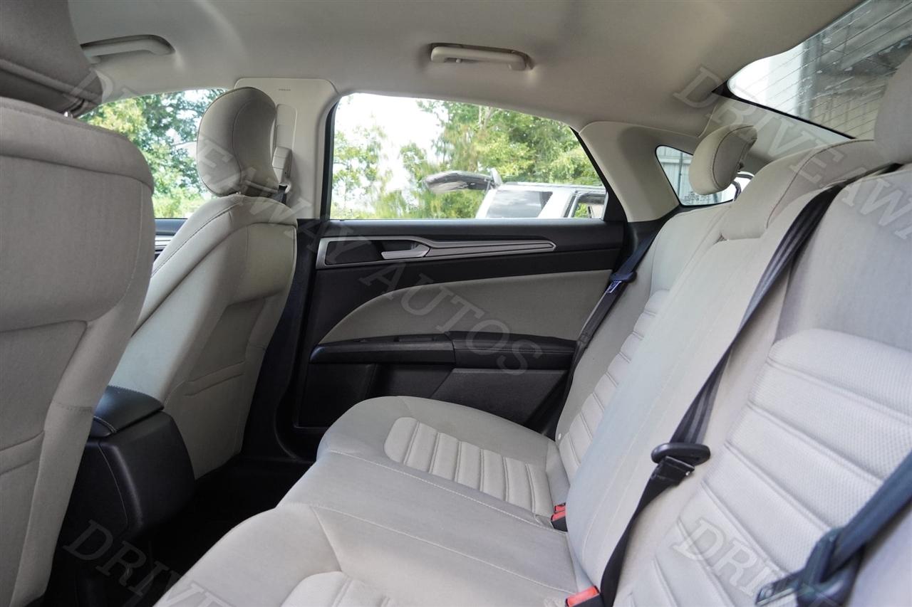 Ford Fusion S FWD 2019