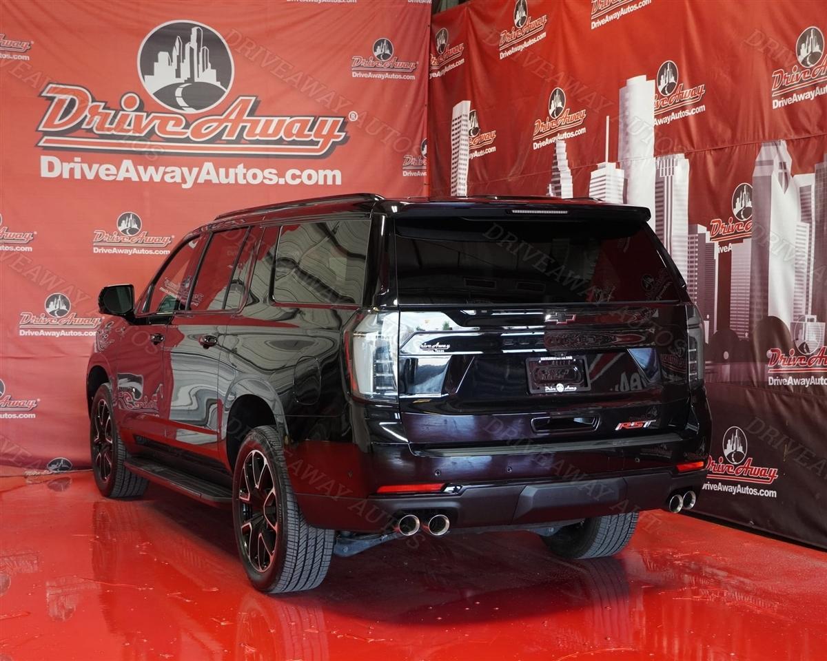 Chevrolet Suburban 2WD 4dr RST 2025
