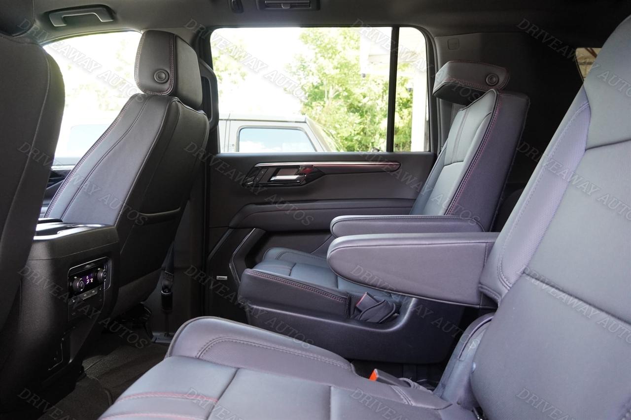 Chevrolet Suburban 2WD 4dr RST 2025